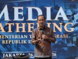 Menteri Transmigrasi Dorong Industrialisasi Kelapa Halmahera Utara untuk Ekspor ke China