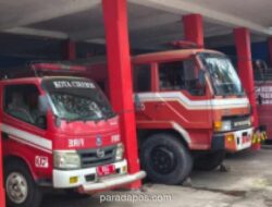 Mobil Damkar Tertimpa Balok Beton saat Kerja Bakti di Kantor DLH Jakarta, Satu Petugas Luka-Luka