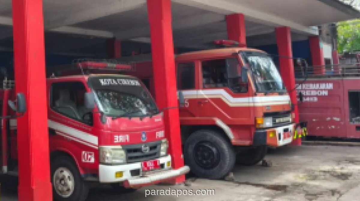 Mobil Damkar Tertimpa Balok Beton saat Kerja Bakti di Kantor DLH Jakarta, Satu Petugas Luka-Luka