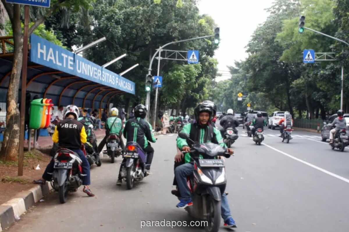 Gojek dan Grab Terapkan Potongan Komisi 8 Persen untuk Ojol Mulai Juli 2026
