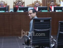 Nadiem Makarim Bantah Dakwaan Korupsi Pengadaan Chromebook, Klaim Hemat Rp3,9 Triliun
