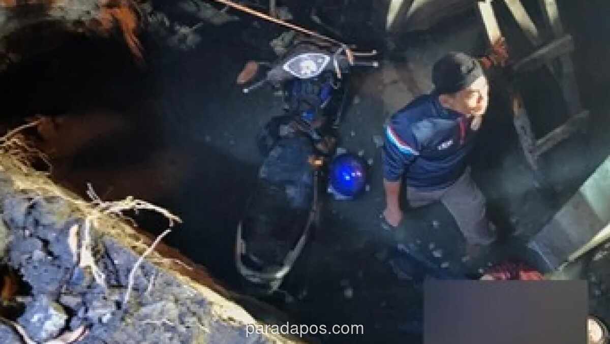 Dua Pengendara Motor Tercebur ke Proyek Saluran Air di Surabaya, Satu Tewas