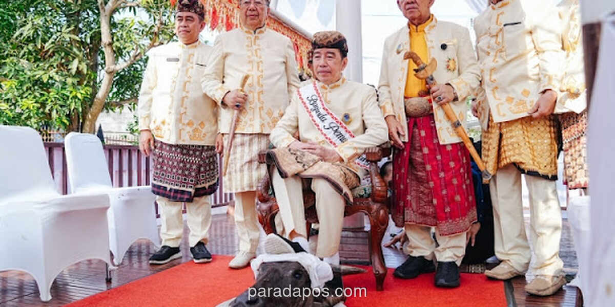 Ritual Adat Jokowi di Lampung: Simbol Kepala Kerbau Ditafsir sebagai Sinyal PSI Siap Tantang PDIP