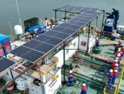Pertamina Resmikan PLTS di Atas Kapal Tanker, Tekan Emisi 79,2 Ton CO₂ per Tahun