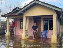 Banjir Rob Sebulan di Pati Picu Gatal-Gatal dan Gangguan Tidur Warga