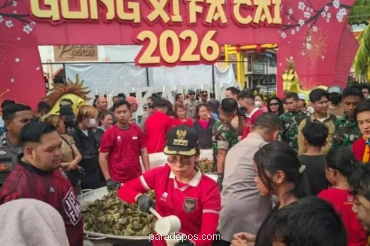 Wali Kota Singkawang Bagikan 7.000 Bakcang Gratis di Festival Budaya Tahunan