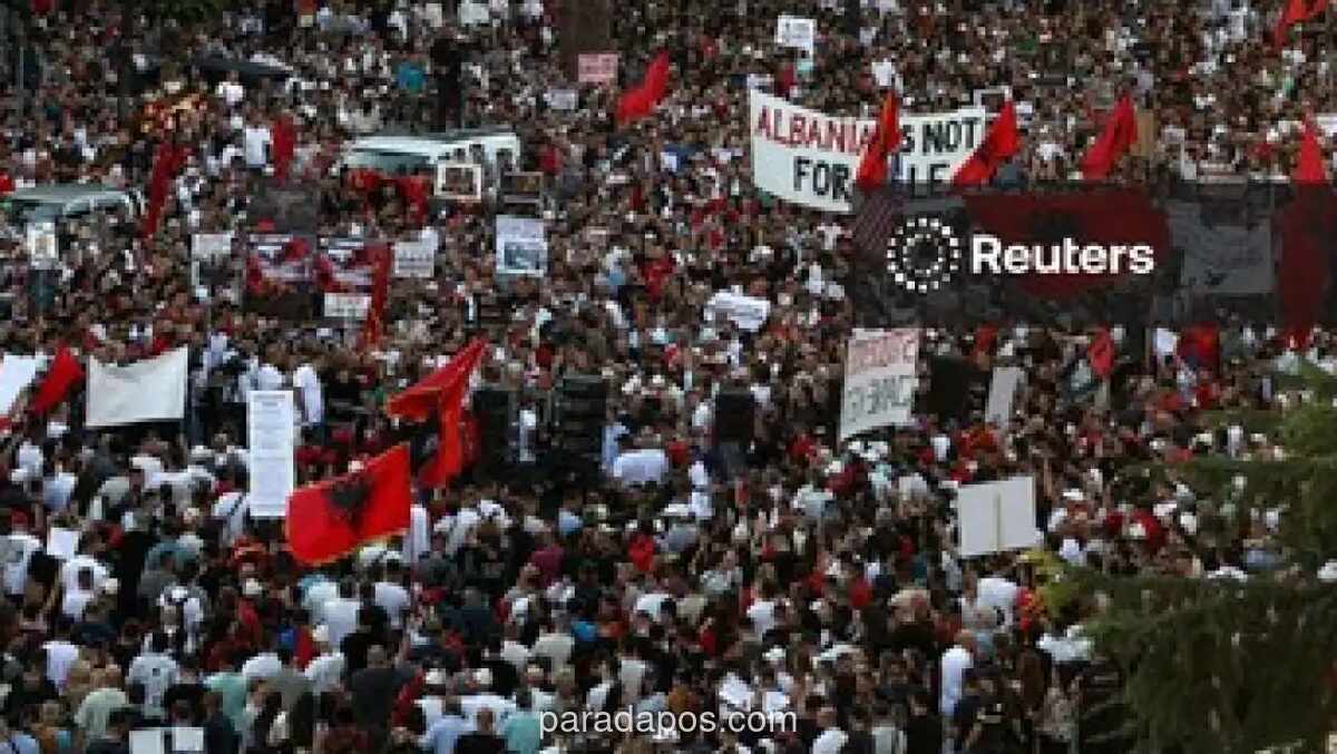 Ribuan Warga Albania Berbulan-bulan Berdemo Tolak Proyek Resor Terkait Keluarga Trump di Cagar Alam