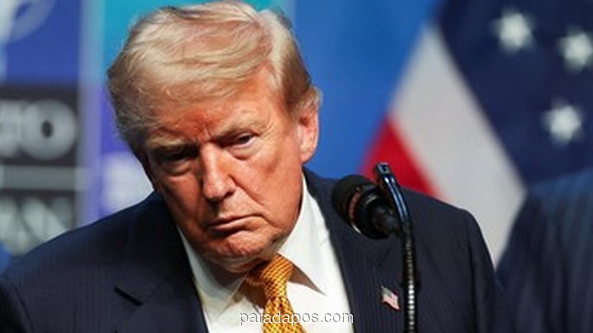 Trump Pertimbangkan Serangan Masif ke Iran, Imbau Warga AS di Timur Tengah Siaga