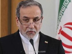 Menlu Iran ke Oman Bahas Stabilitas Selat Hormuz di Tengah Ketegangan dengan AS