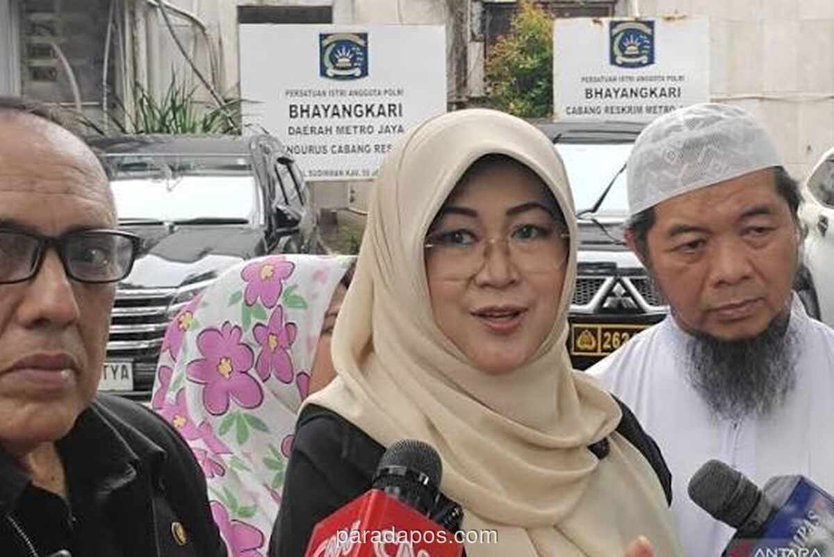 Sidang Perdana Kasus Dugaan Fitnah Ijazah Jokowi, Dokter Tifa Tolak Tawaran Damai