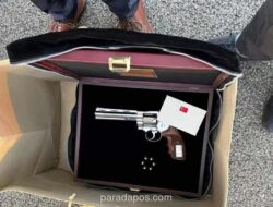 Erdogan Beri Hadiah Revolver Aktif ke Pemimpin NATO, Sejumlah Delegasi Kaget