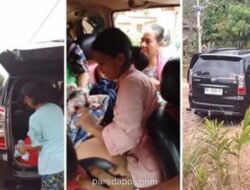 Ibu Melahirkan di Dalam Mobil Akibat Jalan Rusak di Way Kanan, Warga Bantu Proses Persalinan