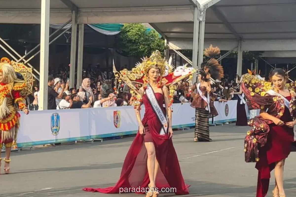 Jember Fashion Carnaval 2025 Resmi Dibuka, Targetkan Dampak Ekonomi Rp60 Miliar