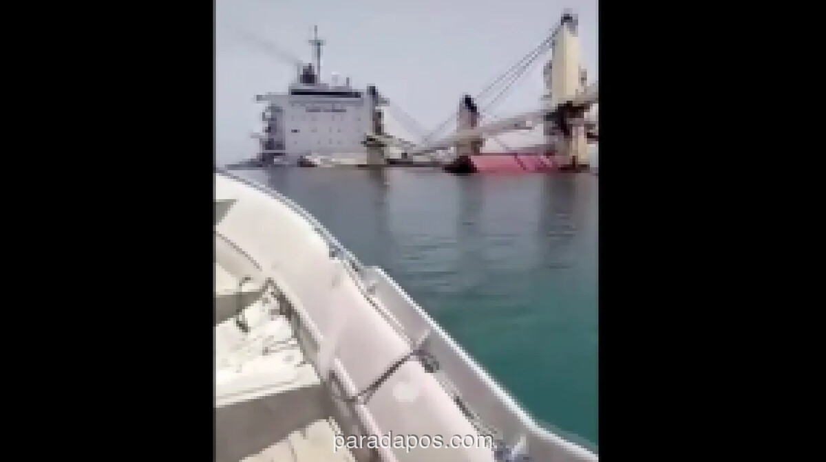 Kapal Kargo Terbelah Dua Usai Tabrakan di Selat Hormuz, Seluruh Awak Selamat
