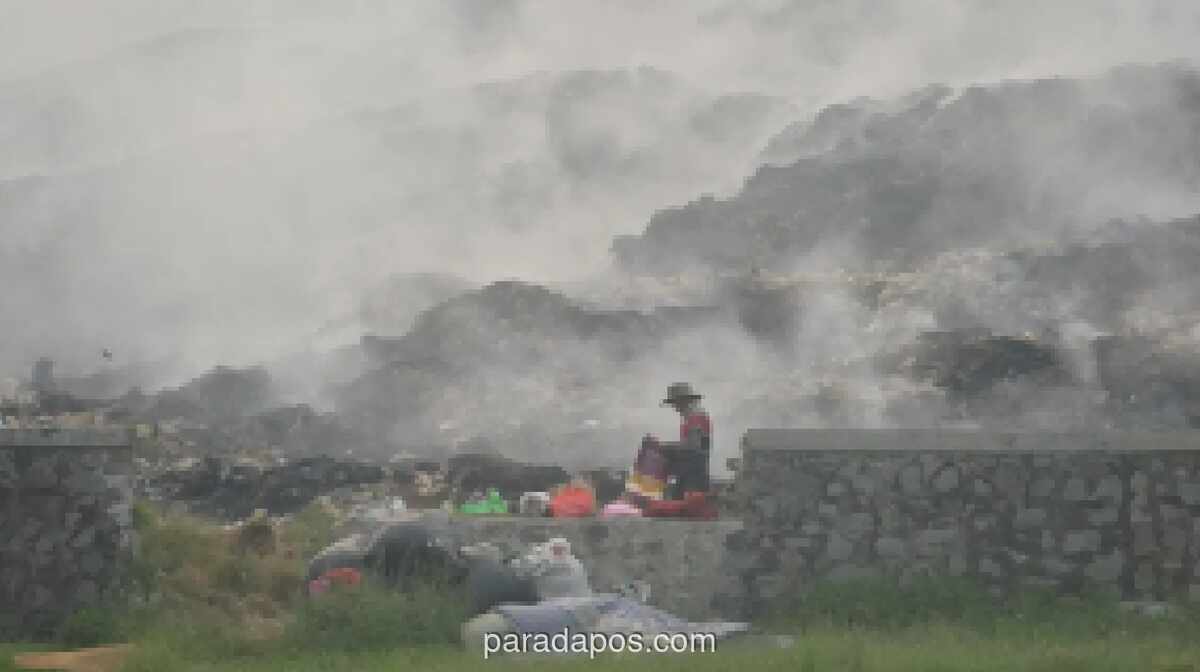 Kemenkes Kirim Bantuan Medis dan Dirikan Rumah Sakit Lapangan untuk Warga Terdampak Kebakaran TPA Jatiwaringin