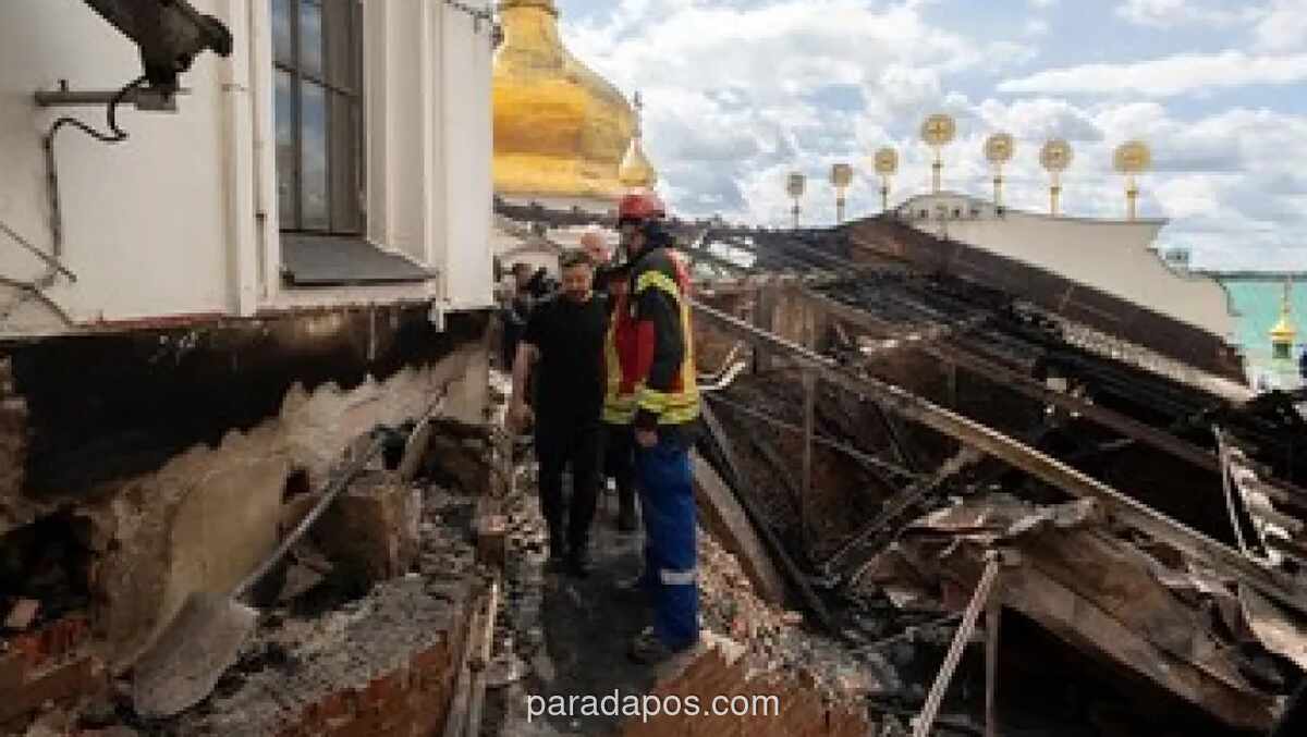 Serangan Rudal dan Drone Rusia di Pusat Kyiv Tewaskan 27 Orang, Zelensky Pastikan Balasan