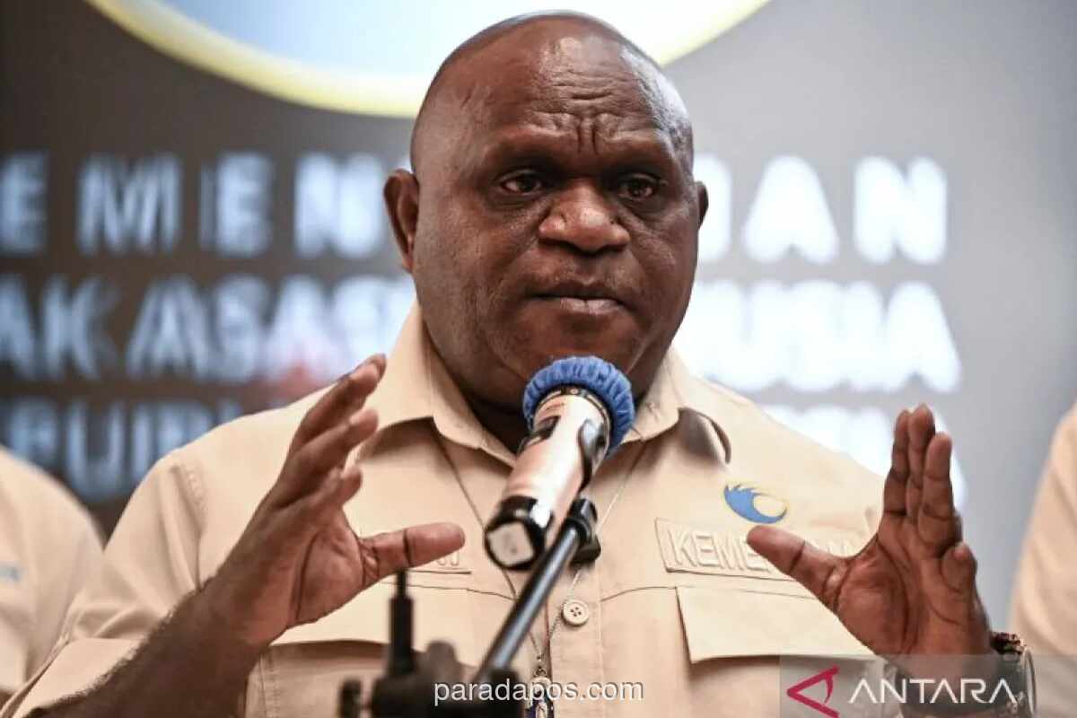 Menteri HAM Turunkan Tim Pantau Bentrokan Adonara, Dorong Penyelesaian Berbasis Budaya