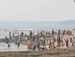 273.158 Wisatawan Padati Pantai Anyer dan Cinangka Selama Libur Sekolah