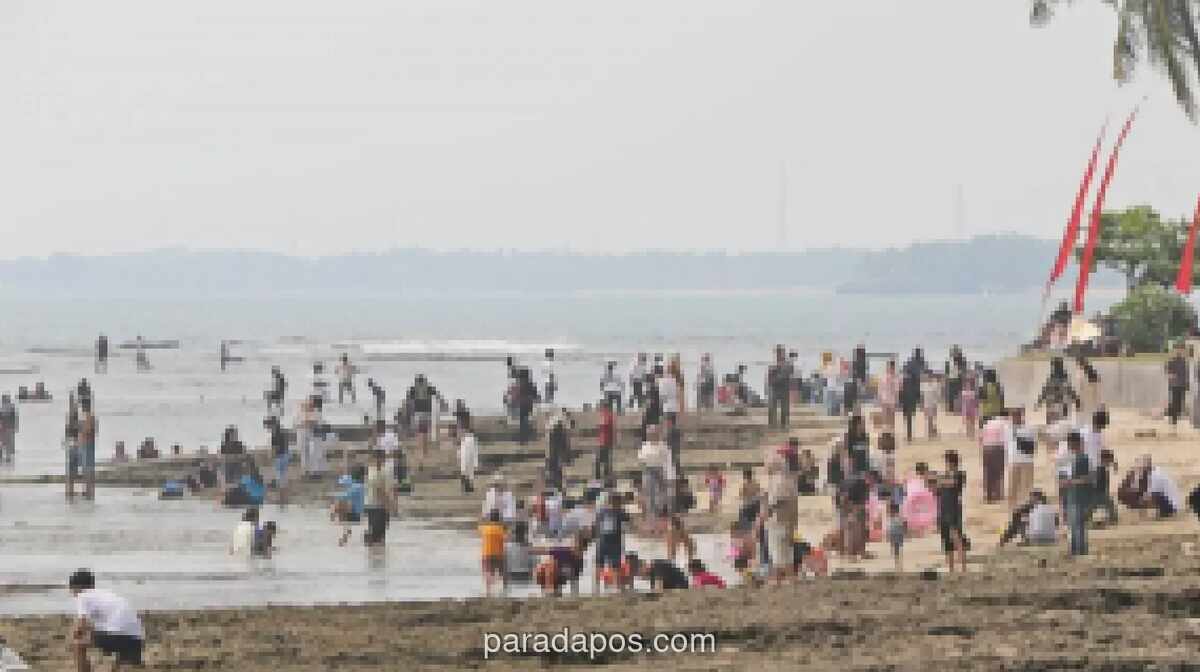 273.158 Wisatawan Padati Pantai Anyer dan Cinangka Selama Libur Sekolah