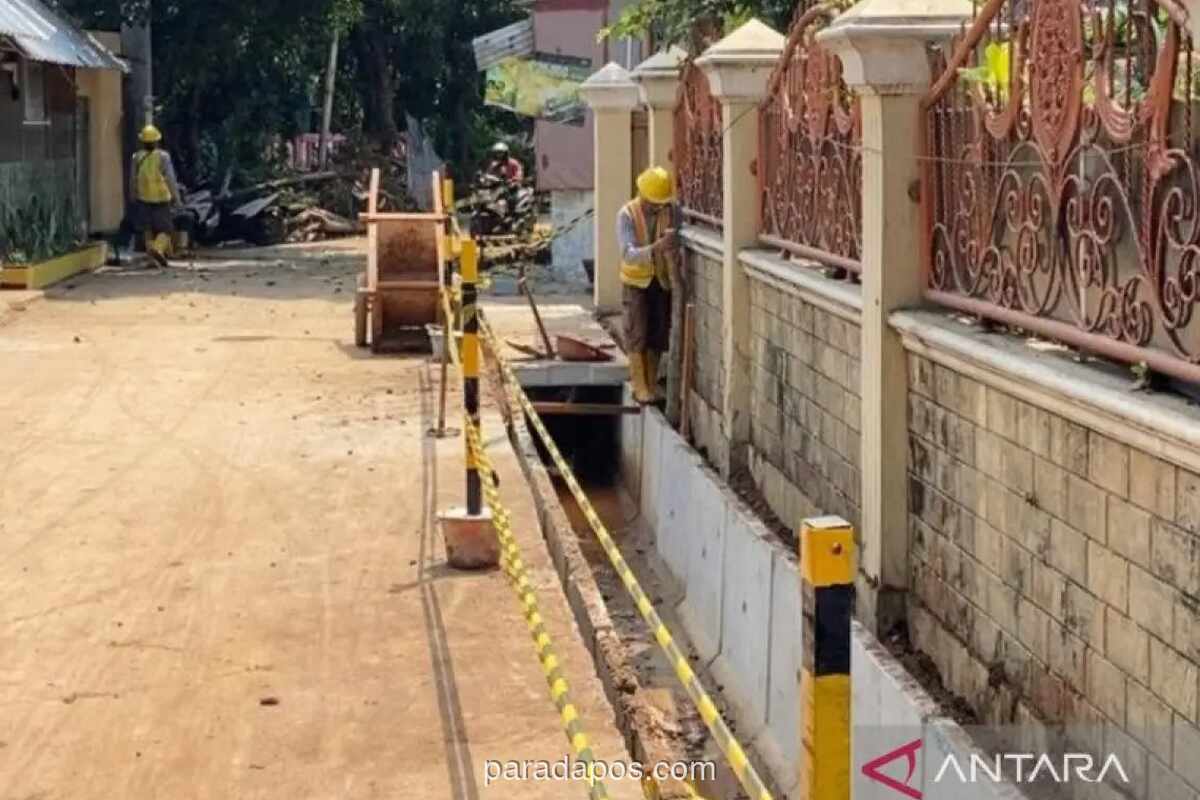 Revitalisasi Saluran Air Sepanjang 403 Meter di Duren Sawit Mulai Dikerjakan, Target Rampung Akhir September