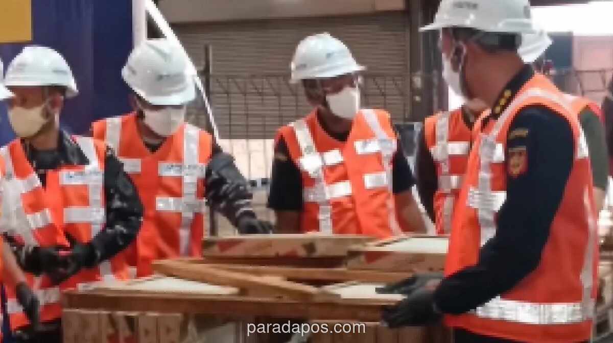 Bea Cukai dan Polri Gagalkan Penyelundupan 3,4 Ton Merkuri Senilai Rp17,5 Miliar di Pelabuhan Tanjung Perak