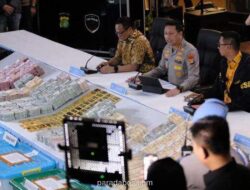 Polisi Dalami Kepemilikan Rumah Jampidsus Febrie Adriansyah dan Asal Usul Emas Serta Uang Miliaran yang Disita