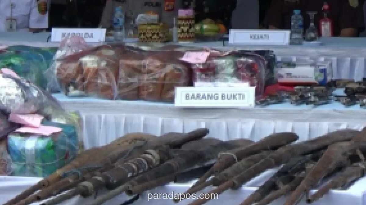 Polda Lampung Musnahkan Ratusan Kilogram Narkotika dan 166 Senpi Rakitan