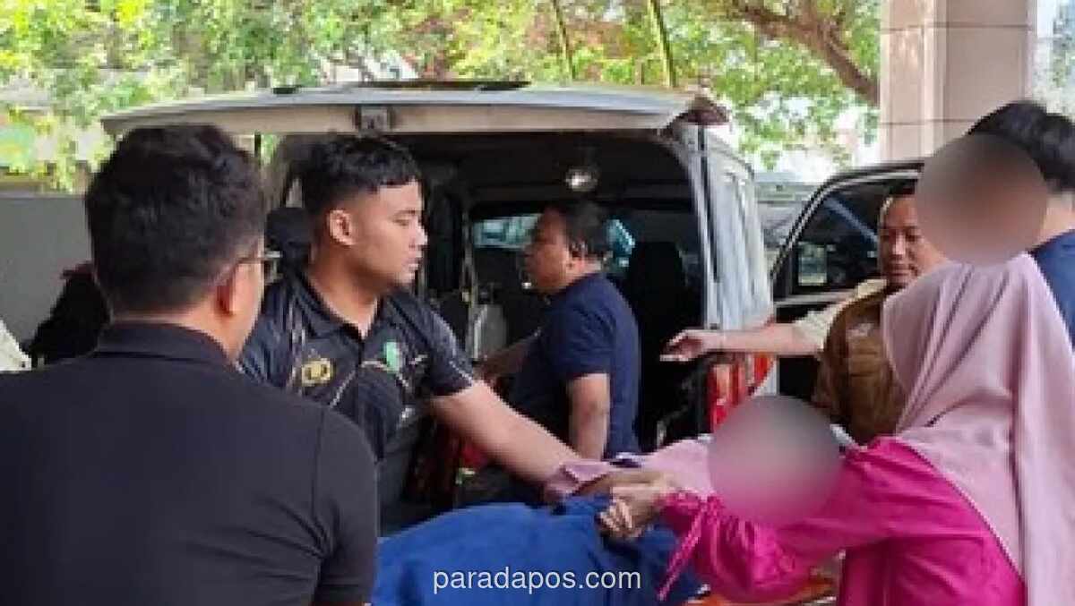 Polisi Evakuasi Perempuan Pendarahan Aktif di Stasiun Sawah Besar ke RSPAD