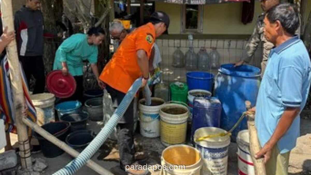 BPBD Salurkan 15 Ribu Liter Air Bersih untuk 2.134 Warga Bandung Terdampak Kekeringan