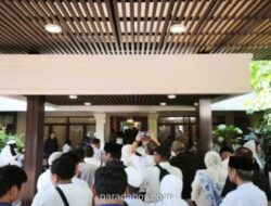 Pelayat Padati Rumah Duka Rachmat Gobel, Surya Paloh Hadir Beri Penghormatan Terakhir