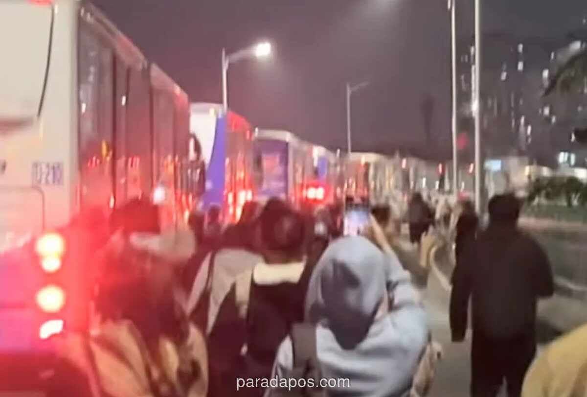 Bus Transjakarta Koridor 13 Alami Gangguan Teknis di Petukangan, Rute Sempat Dipotong hingga Halte JORR