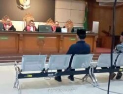 Bupati Bekasi Nonaktif Ade Kuswara Dituntut 7 Tahun Penjara atas Dugaan Suap Rp12,4 Miliar