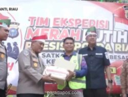 Polda Riau Tanam 2.100 Mangrove dan Bagikan 110 Sembako di Pulau Rangsang Lewat Ekspedisi Merah Putih Presisi