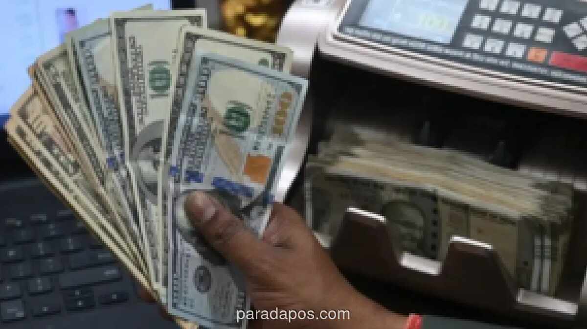 Dolar AS Terpuruk Mendekati Level Terendah Dua Bulan, Pasar Menanti Data Inflasi