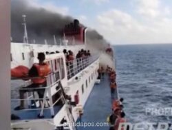 40 Penumpang Masih Terjebak di Kapal Terbakar di Perairan Sumenep, Evakuasi Terkendala Cuaca