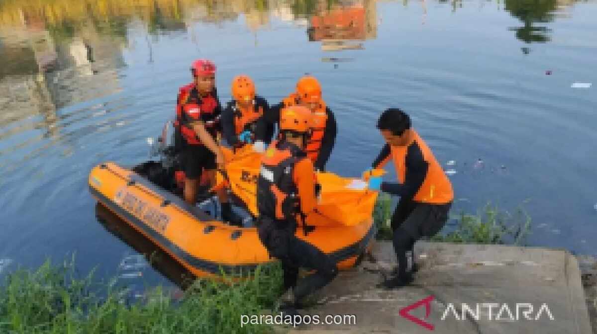 Tim SAR Temukan Jasad Pemuda 19 Tahun yang Tenggelam di Kanal Banjir Barat Grogol