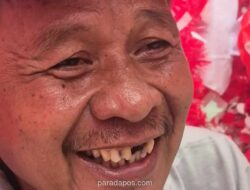 Pedagang Bendera di Pasar Minggu Keluhkan Penjualan HUT ke-81 RI Terburuk, Kalah Sepi dari Masa Pandemi