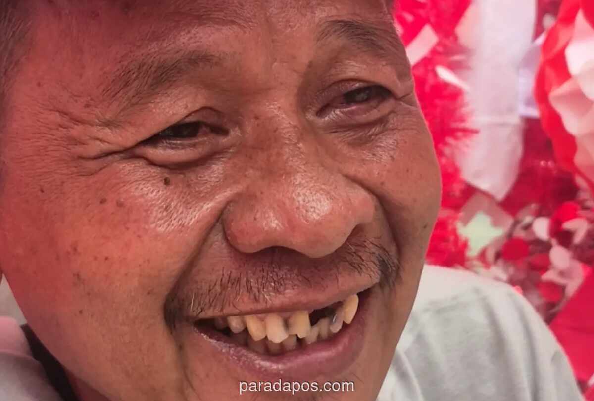 Pedagang Bendera di Pasar Minggu Keluhkan Penjualan HUT ke-81 RI Terburuk, Kalah Sepi dari Masa Pandemi