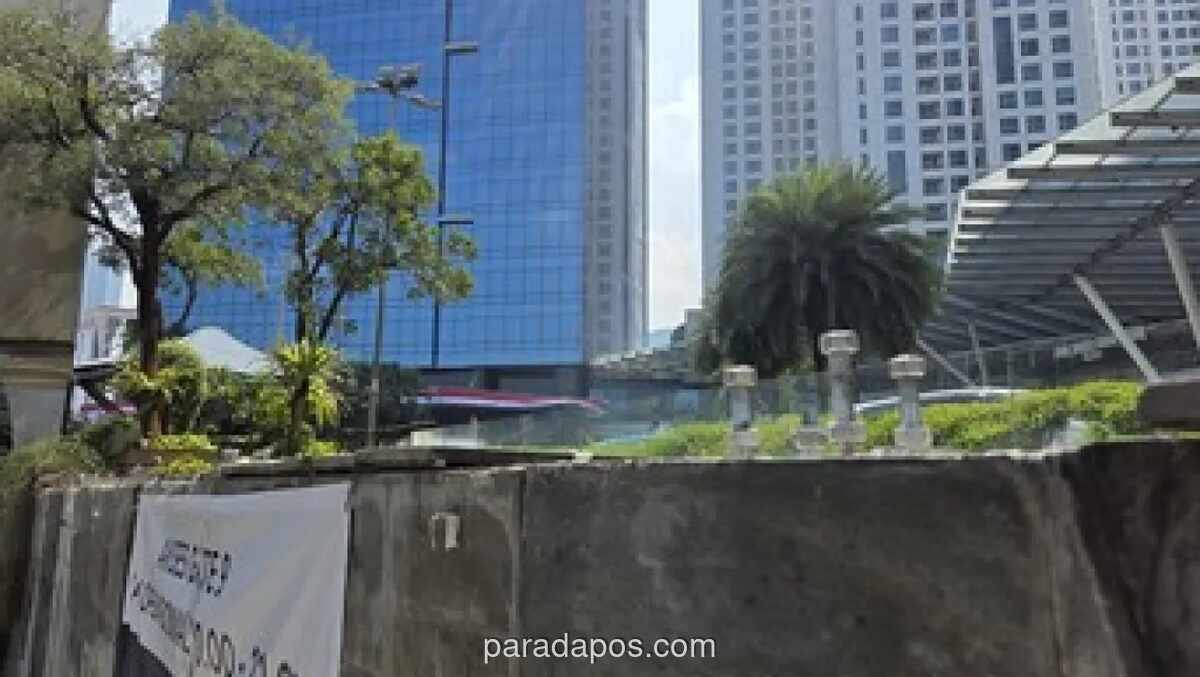 Pagar Depan Mal Kota Kasablanka Dibongkar Sehari Setelah Disorot Gubernur