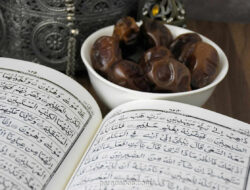 MC Newport Akui Lalai, Tantangan Baca Al-Quran Berhadiah Miras Murni Inisiatif Audiens