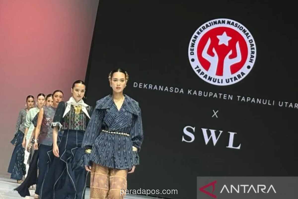 Menpar: Desainer Garda Terdepan Kenalkan Budaya Indonesia Lewat Karya Fesyen