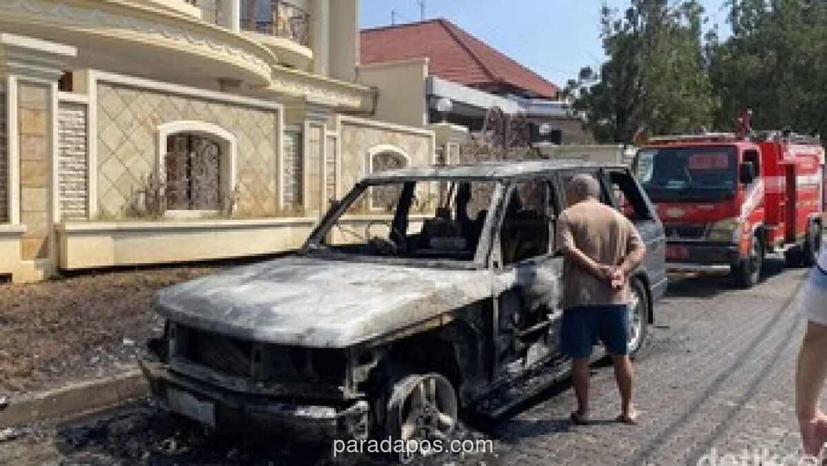 Mobil Range Rover Hangus Terbakar di Semarang, Diduga akibat Korsleting Listrik