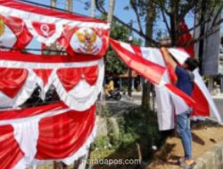 Pedagang Keluhkan Penjualan Pernak-pernik Kemerdekaan di Yogyakarta Lesu Imbas Lokapasar dan Efisiensi Anggaran