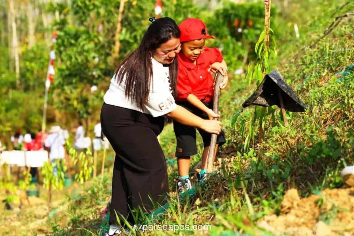 Rekor MURI: 1.708 Pohon Ditanam di IKN dalam Aksi Merdeka Bersama Alam