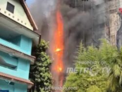 Kebakaran Gedung Renovasi di Cikini Nyaris Merembet ke SMP Negeri 1 Jakarta