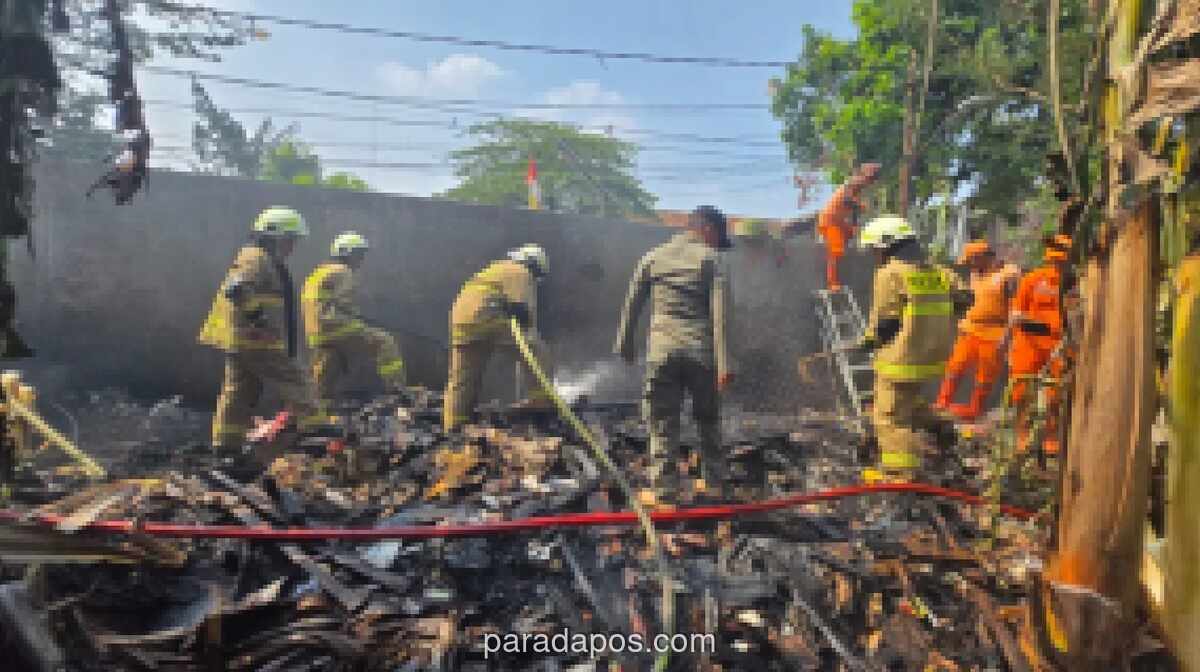 Kebakaran Rumah di Kebayoran Lama Hanguskan Sebagian Bangunan, Damkar Kerahkan 8 Unit Mobil