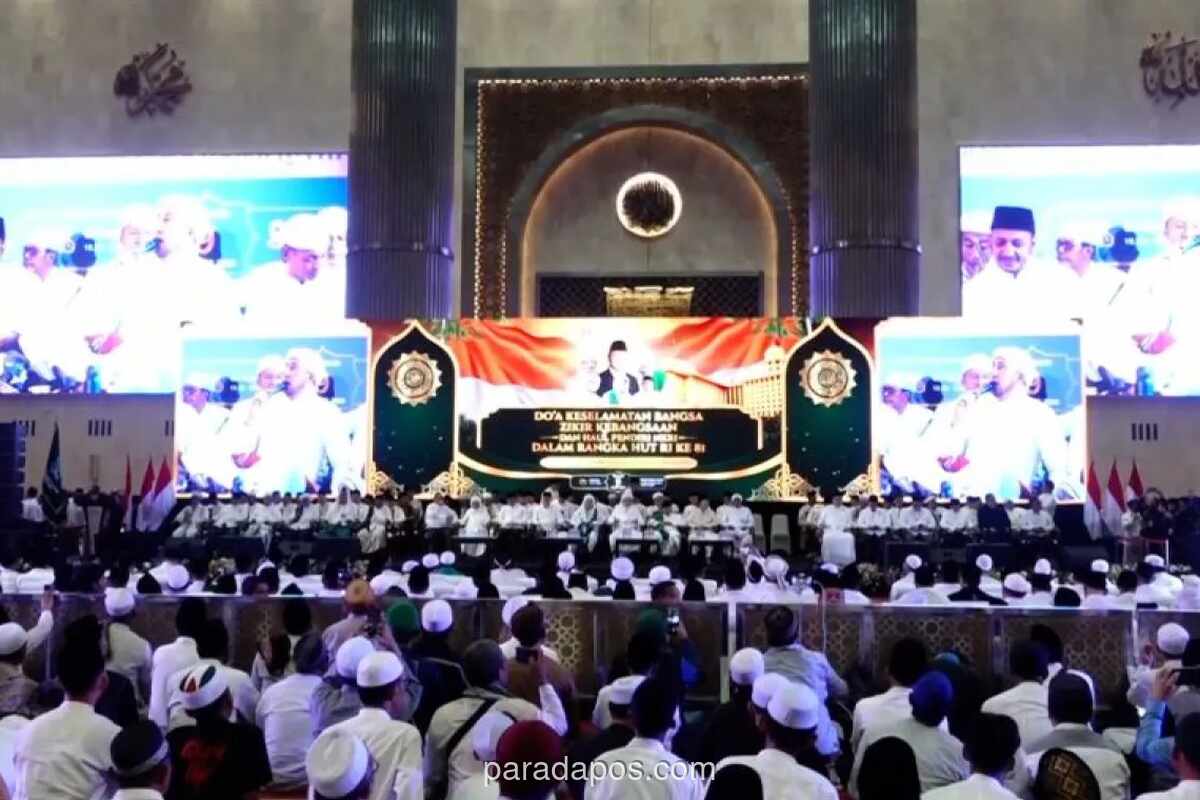 120 Ribu Jamaah Padati Istiqlal dalam Zikir Kebangsaan dan Haul Pendiri NKRI Jelang HUT ke-81 RI