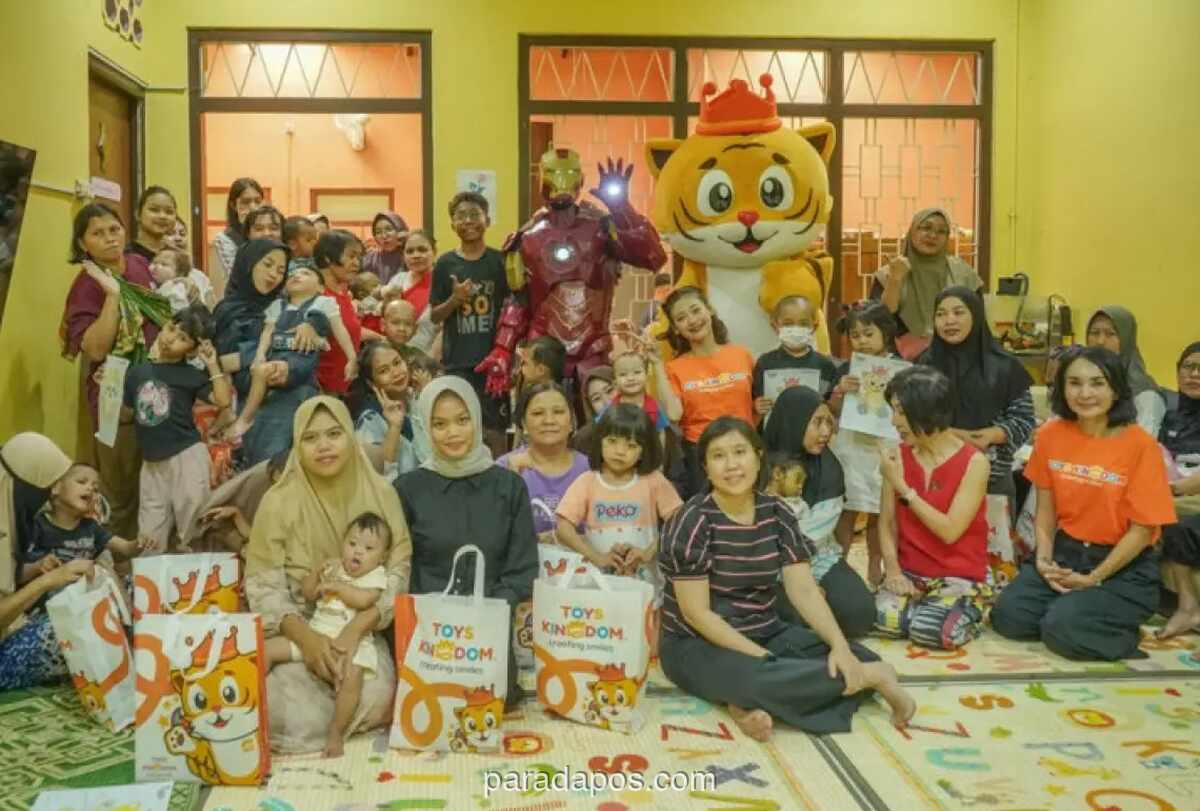 Toys Kingdom dan YKAI Bagikan Ribuan Mainan untuk Anak Pejuang Kanker di Jakarta