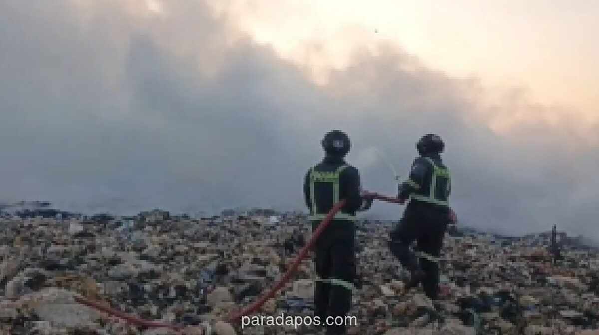 Kebakaran TPA Ciniru Kuningan Hanguskan Puluhan Ton Sampah, Angin Kencang Jadi Pemicu Meluasnya Api