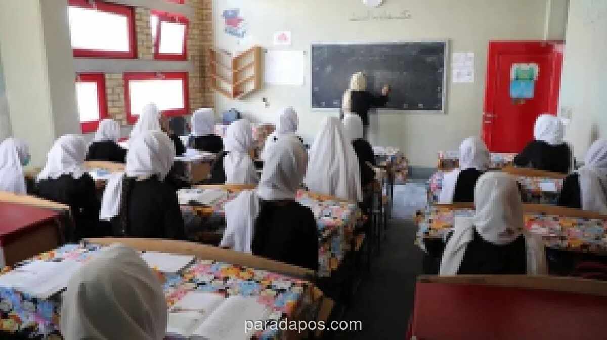 UNESCO: 2,4 Juta Anak Perempuan Afghanistan Kehilangan Akses Pendidikan Menengah sejak Taliban Berkuasa